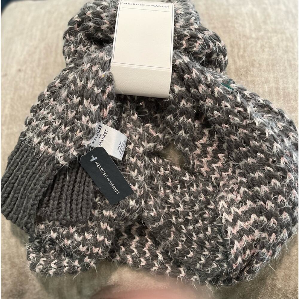 Melrose & Market Marled Gray/ Pink Chunky Garter Knit Infinity Loop Scarf OS
